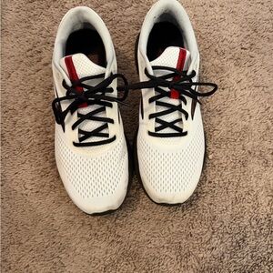 Mens Brooks Signal three running shoes Size 10